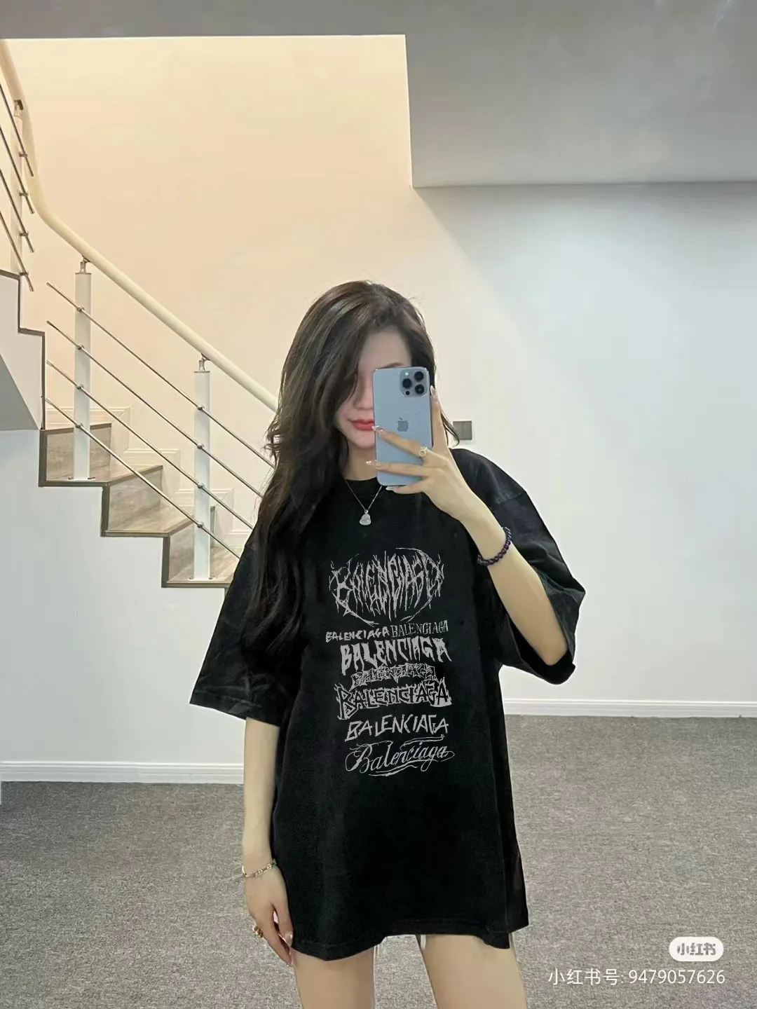 P80✨🔥 BALENCIAGA Paris lettering printed short-sleeved T-shirt. Custom-woven and dyed 300 grams of combed cotton heavyweight fabric. Zero color difference in threads. Perfect details. Different from the current currency version. Welcome to compare. Same Style for men and women. Must-sell in the picture above. Color: White Black Size: 1 2 3 4